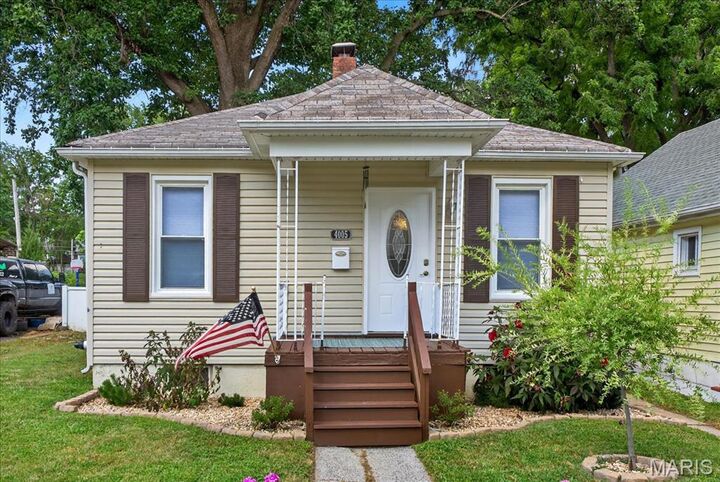 Property Photo: 4005 Eichelberger Street MO 63116