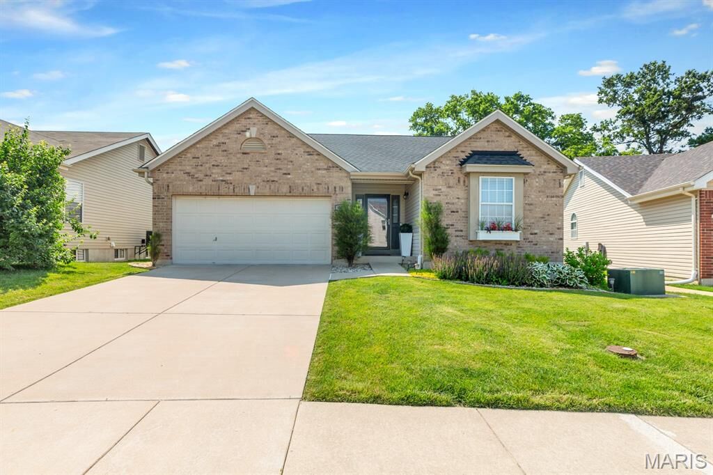 Property Photo: 256 Spring Borough Drive MO 63368