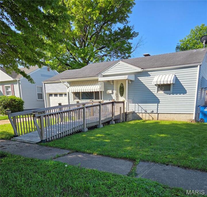 Property Photo:  1612 Venice Avenue  IL 62040 