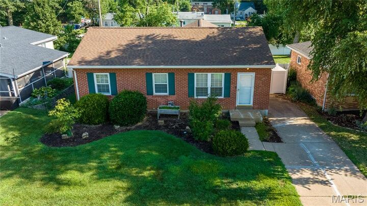 605 Sessions Avenue   MO 63126 photo