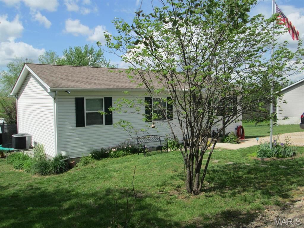 Property Photo:  427 Colby Street  MO 65441 
