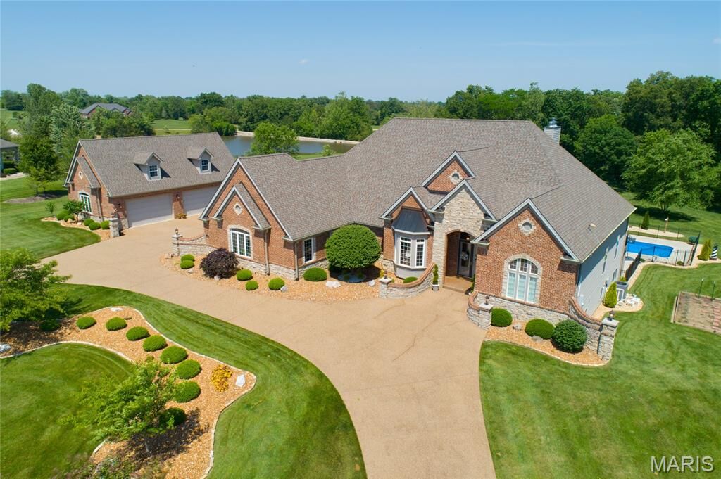 Property Photo:  204 Logans Court  MO 63348 