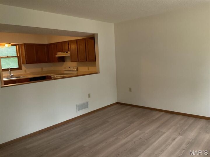 Property Photo:  6 Dubois Court  MO 63090 
