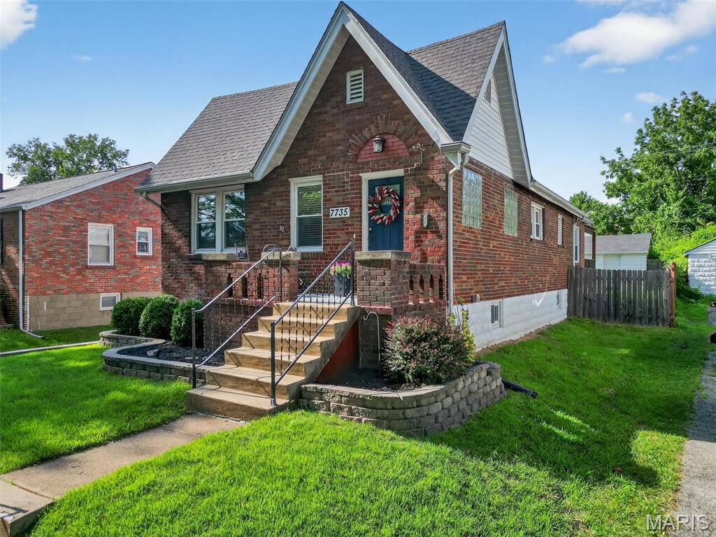 Property Photo:  7735 Saint Albans Avenue  MO 63117 
