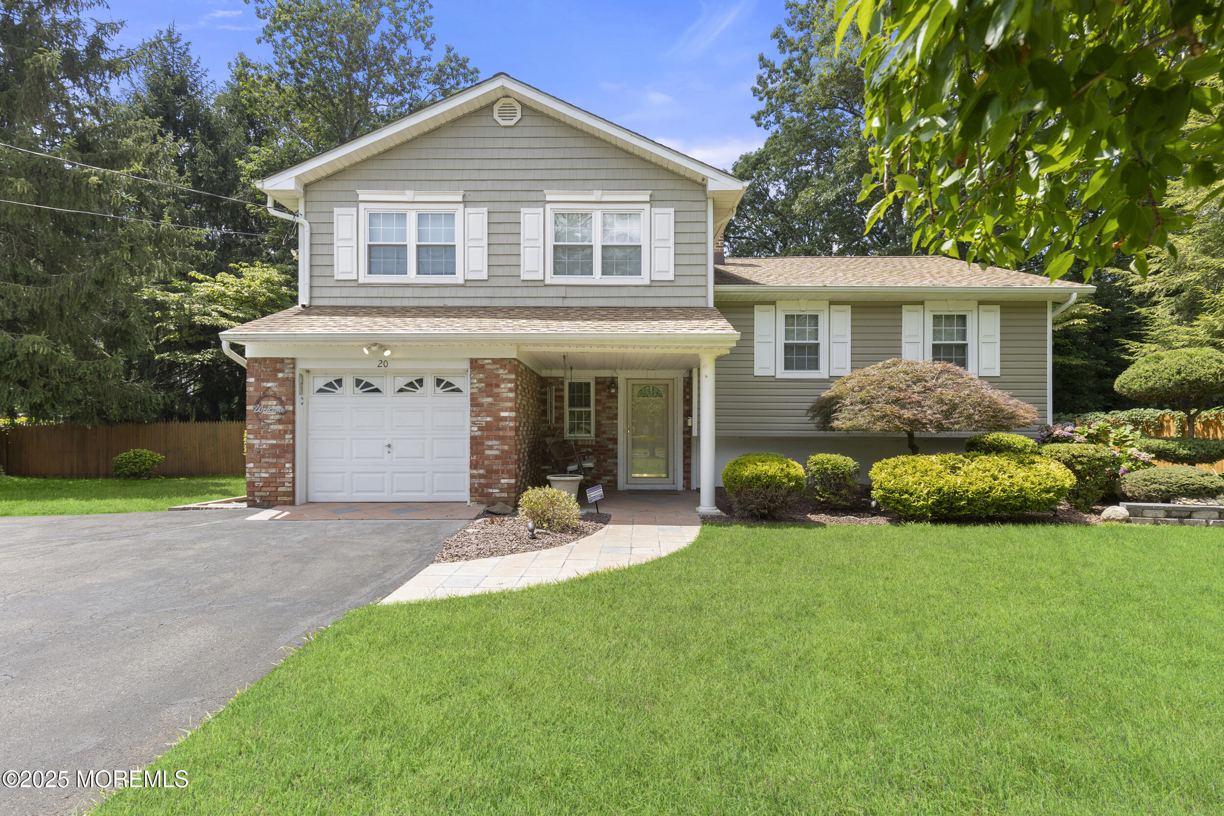 20 N Longview Road  Howell NJ 07731 photo