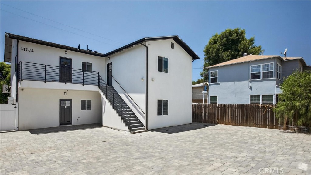 Property Photo: 14734 Gilmore Street D CA 91411