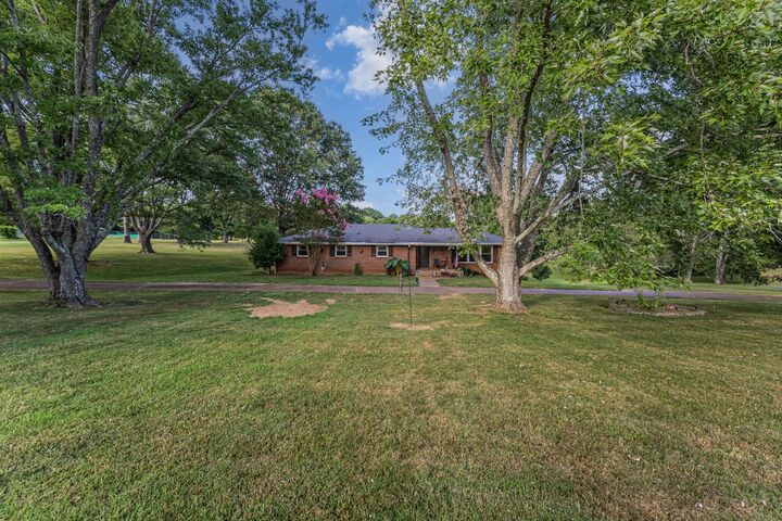 Property Photo:  2466 Union Hill Rd  TN 37072 
