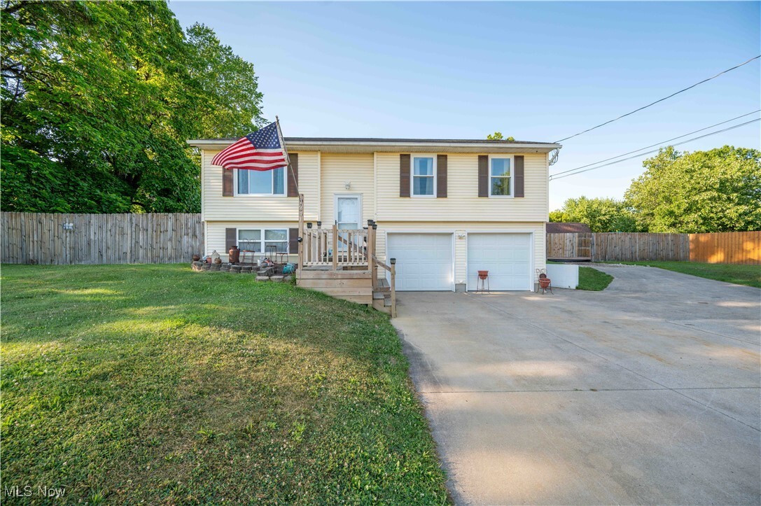 341 E Lake Street  Ravenna OH 44266 photo
