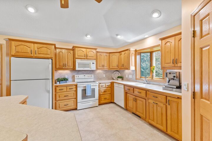 Property Photo:  13446 Buchanan Street NE  MN 55304 