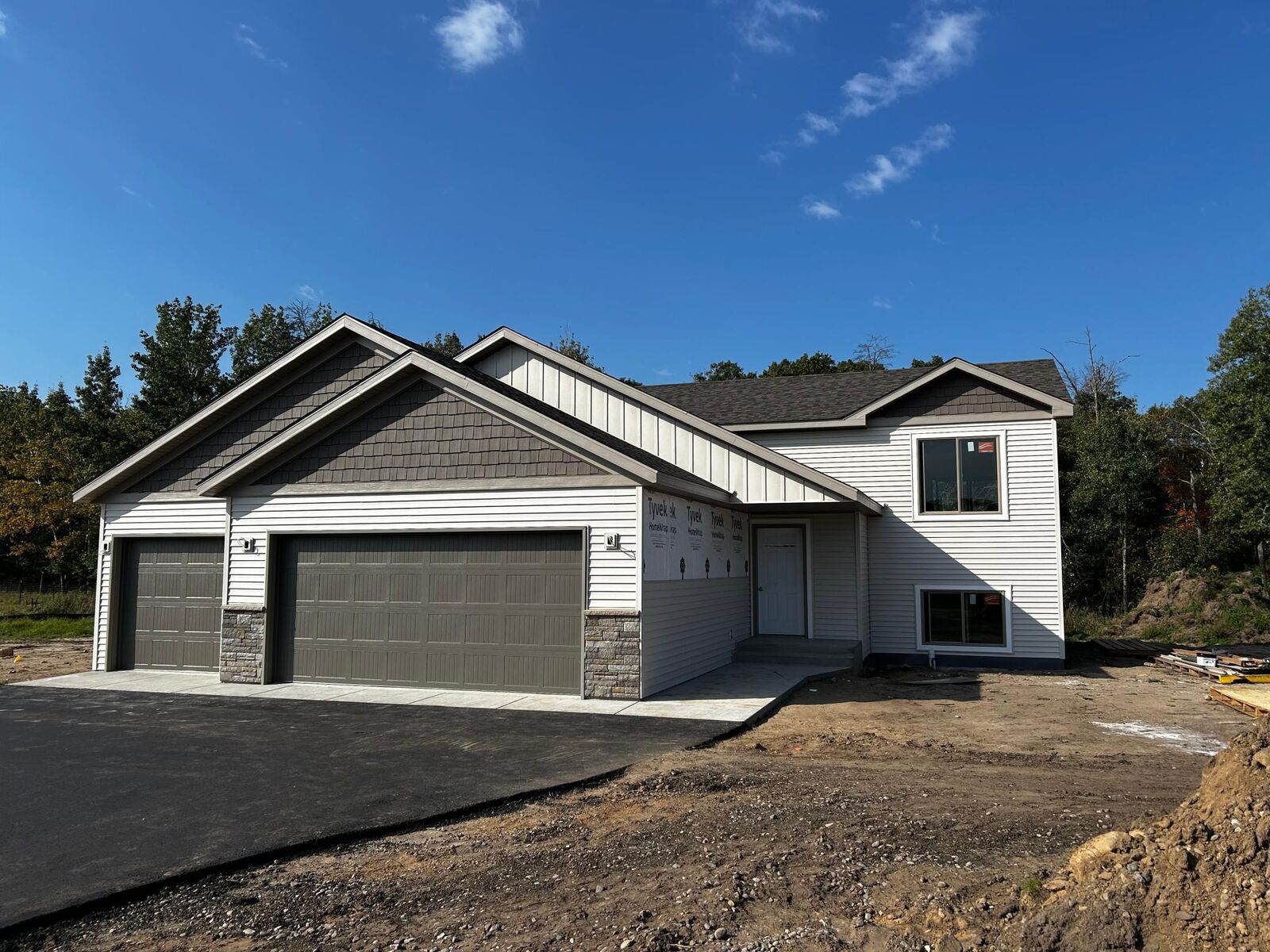 Property Photo:  11407 Andrew Street  MN 56401 