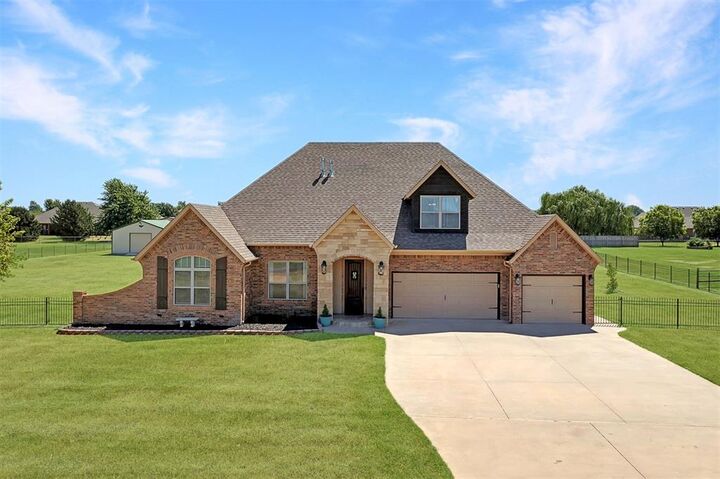 Property Photo:  8280 Prairie Ridge Road  OK 73099