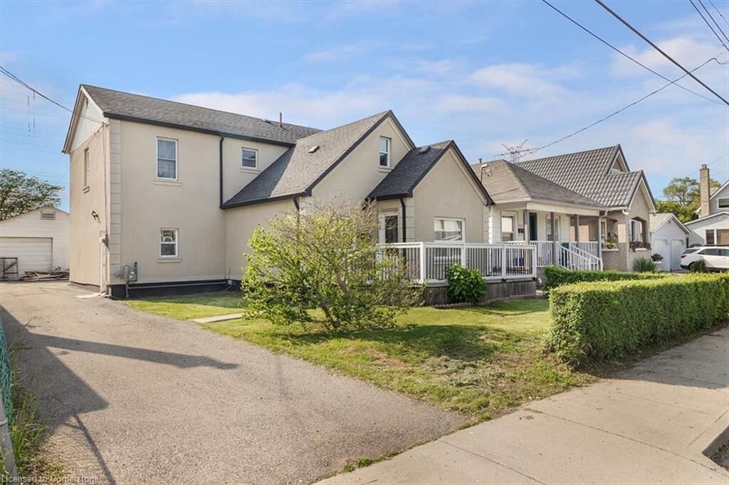 Property Photo:  233 Normanhurst Avenue  ON L8N 5N1 