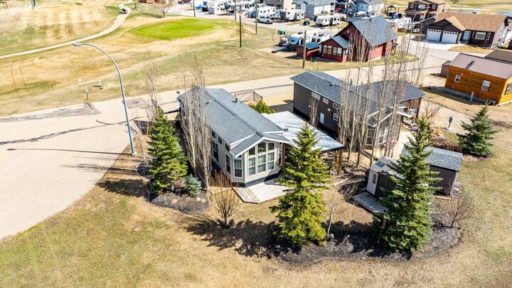 Photo de la propriété:  25054 South Pine Lake Road 5021  AB T0M 1R0 