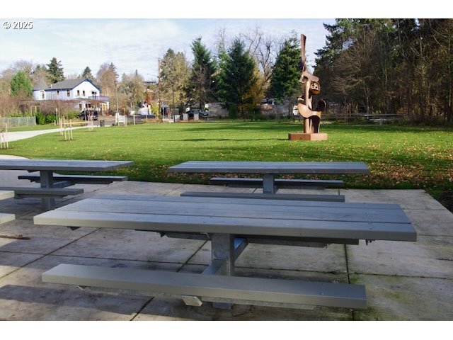 Property Photo: 8027 SE 49th Ave OR 97206
