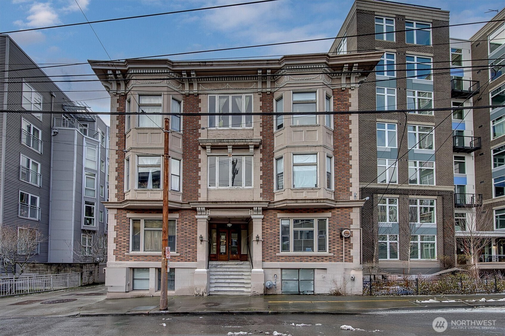 Property Photo: 115 Bellevue Avenue E 105 WA 98102