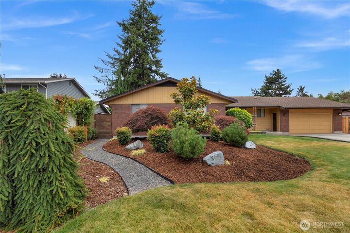 Property Photo: 2124 104th Street SE WA 98208