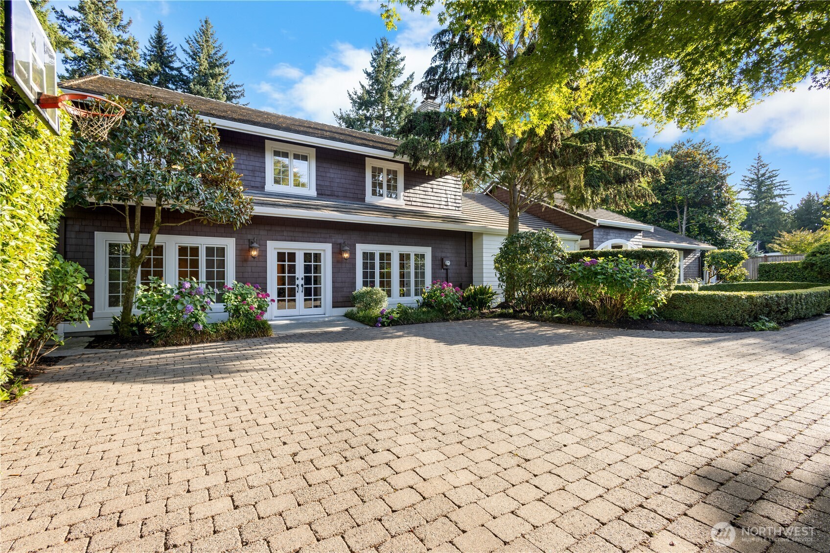 Property Photo: 7641 NE 12th Street WA 98039