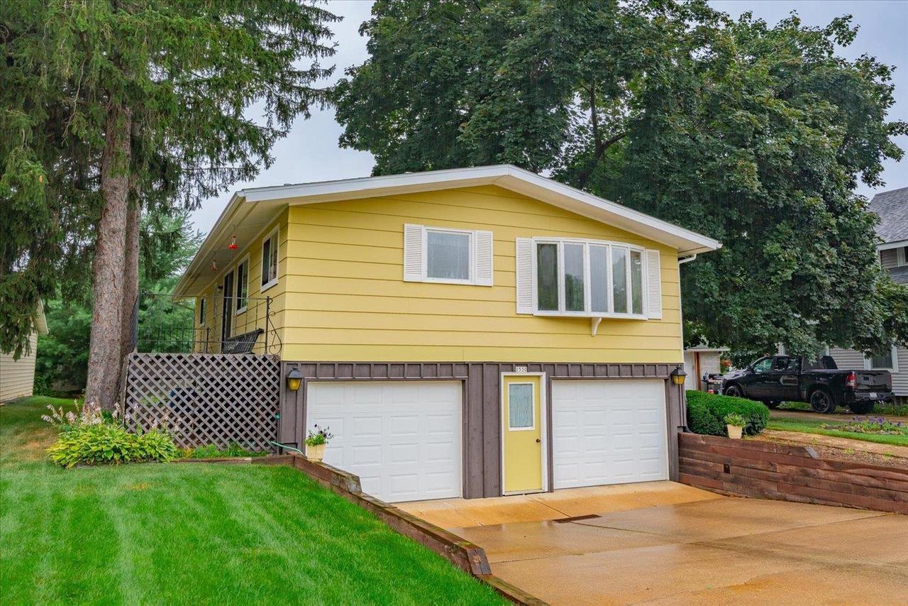 Property Photo: 1530 Center Street WI 53515