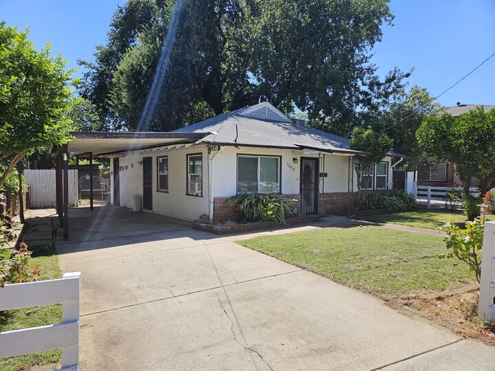 Property Photo:  1055 South Street  CA 96001 