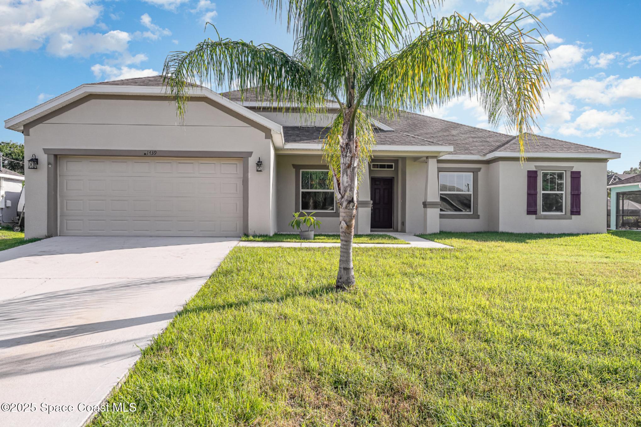 Property Photo: 1439 Graves Street SE FL 32909