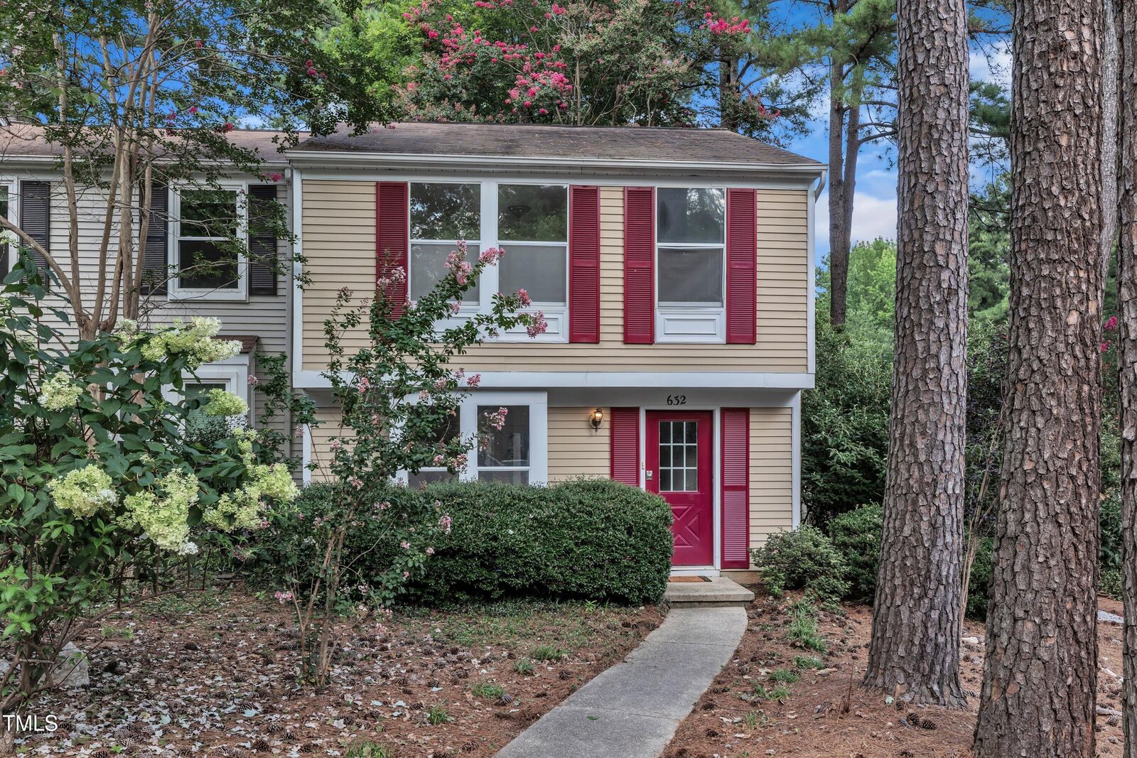 Property Photo: 632 Middleton Avenue NC 27513