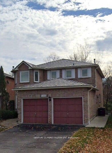 1115 Ridgewood Court  Pickering ON L1V 6M1 photo