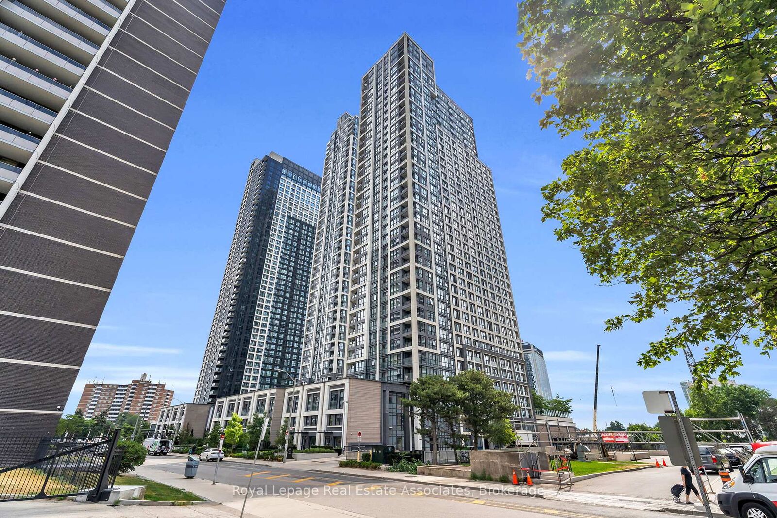 Property Photo: 5 Mabelle Avenue 530 ON M9A 0C8