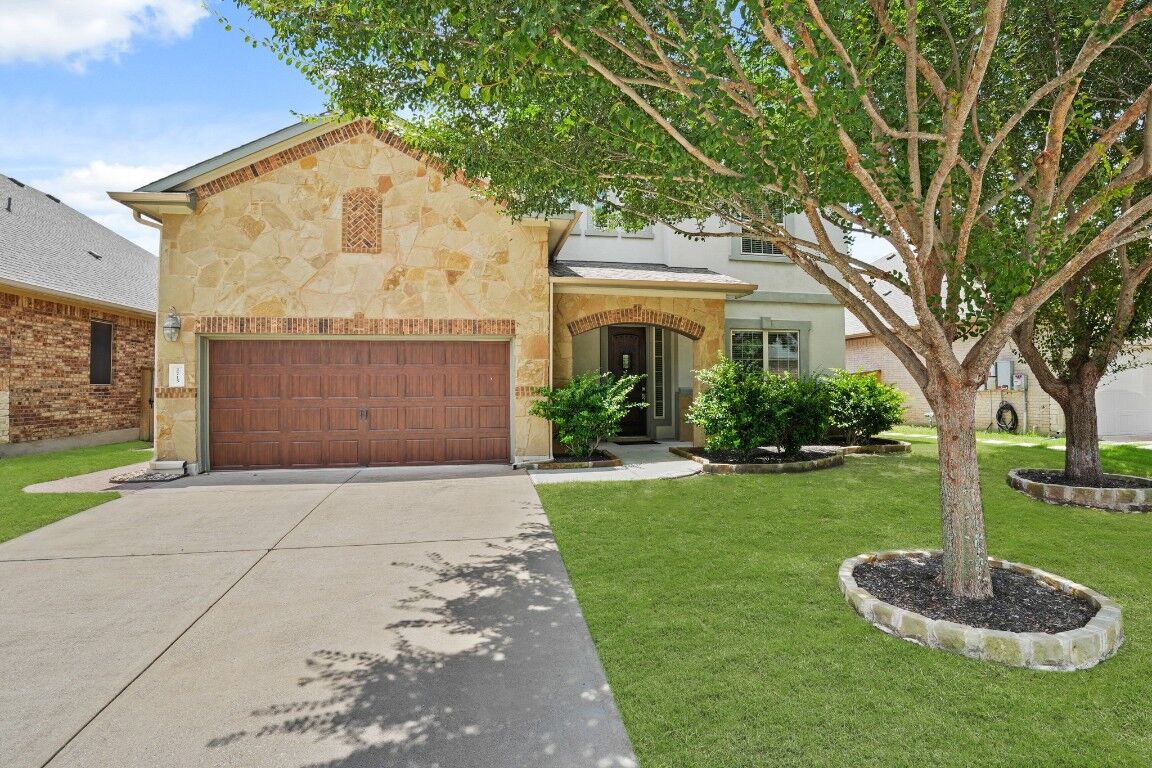 Property Photo:  2715 Mariposa Way  TX 78665 