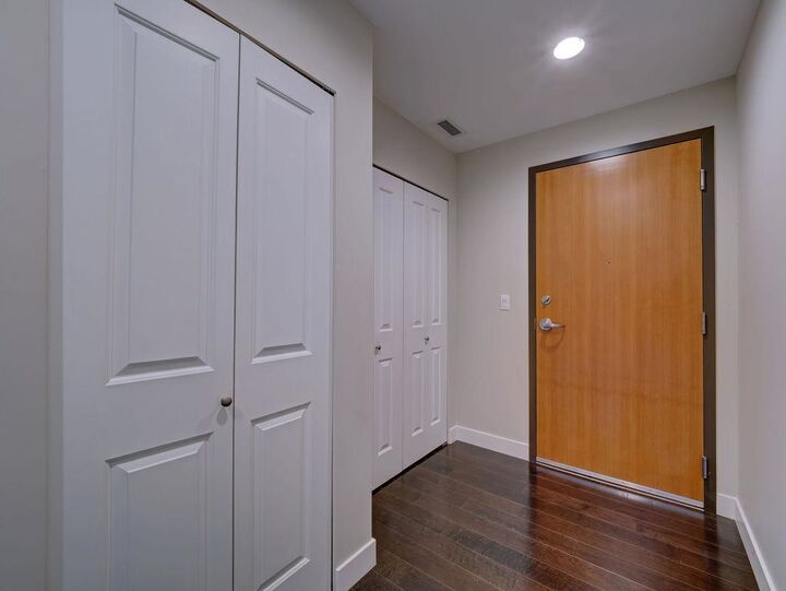 Photo de la propriété:  5665 Teredo Street 306  BC V7Z 0J2 