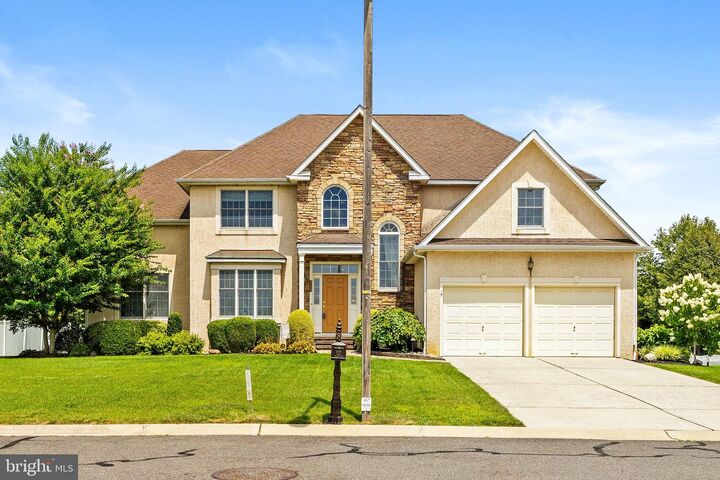 Property Photo: 15 Heather Court NJ 08022