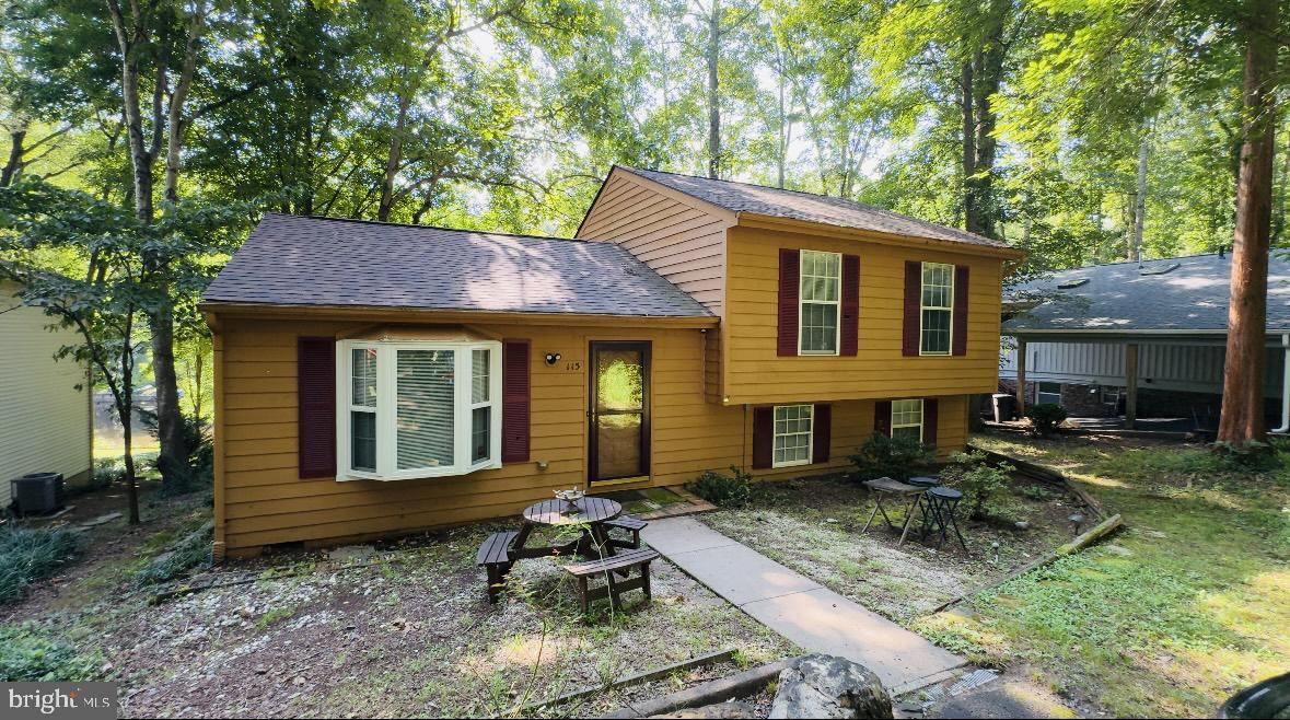 Property Photo: 115 Indian Hills Road VA 22508
