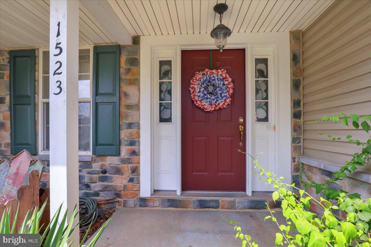 Property Photo:  1523 Hickory Run Court  PA 17022 