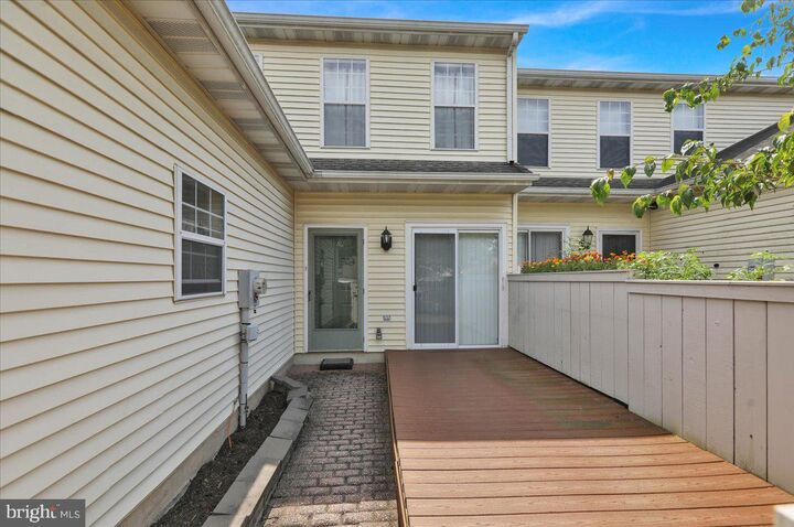 Property Photo: 9 Spring Walk Court PA 17601