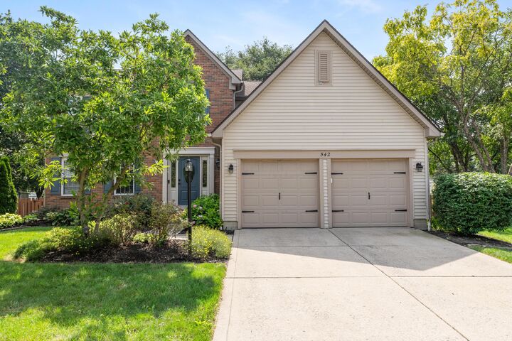 Property Photo: 542 Woodfield Court OH 43230