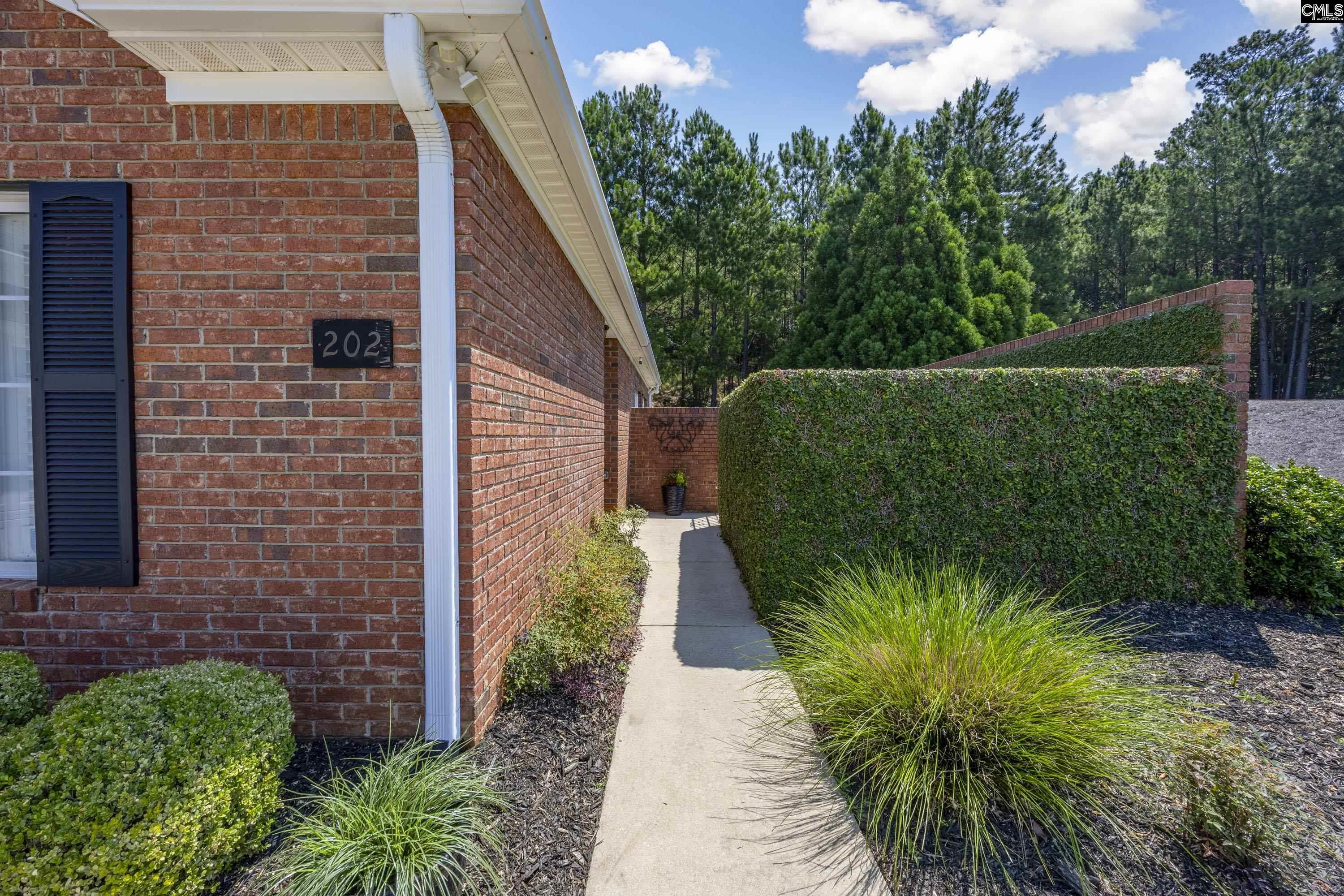 Property Photo: 202 Regal SC 29212