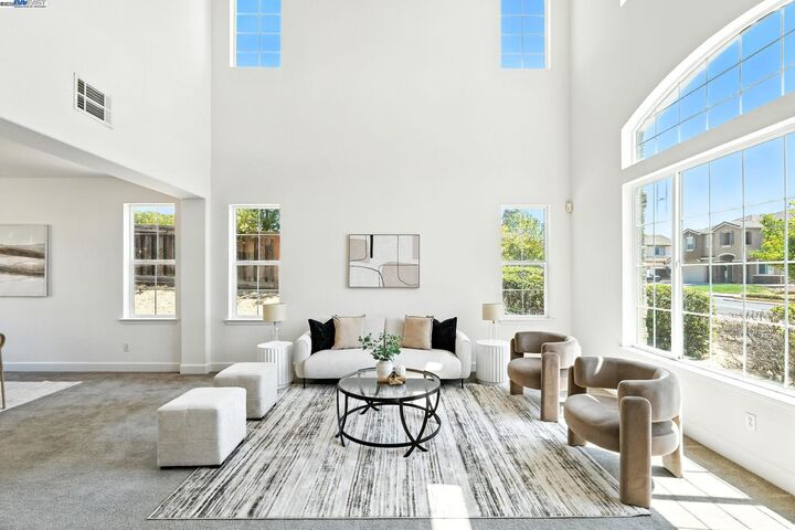 Property Photo: 3909 Danbury Way CA 94533