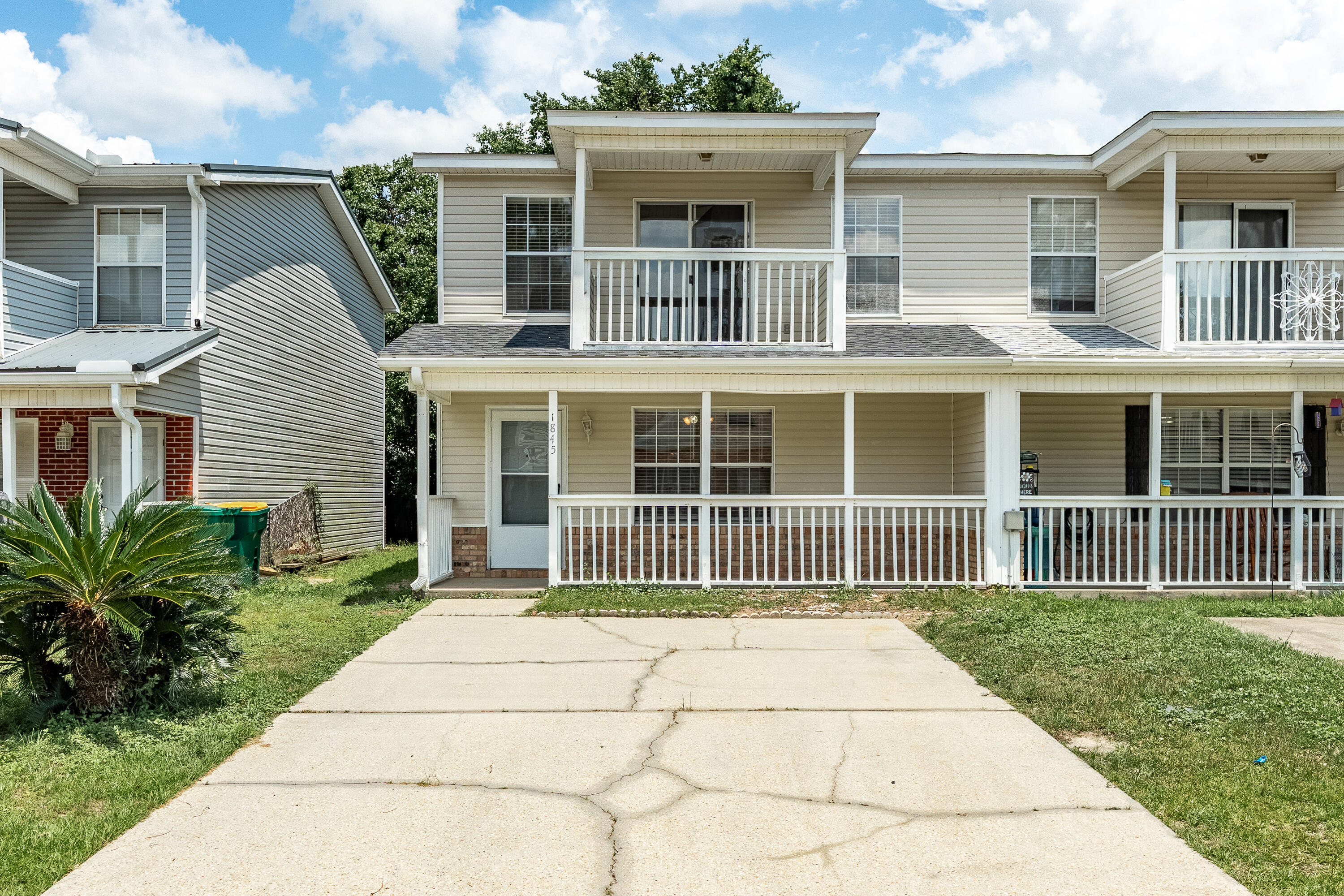Property Photo: 1845 Pointed Leaf Lane FL 32547