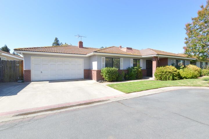 857 E Fallbrook Avenue  Fresno CA 93720 photo