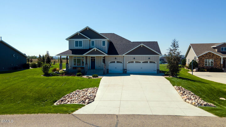 Property Photo: 7522 Mulligan Way ND 58503