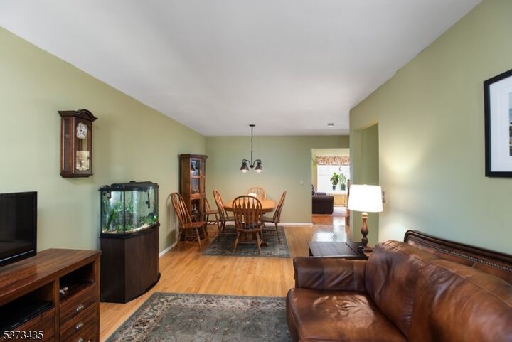 Property Photo:  6 Dewitt Ln  NJ 08844 