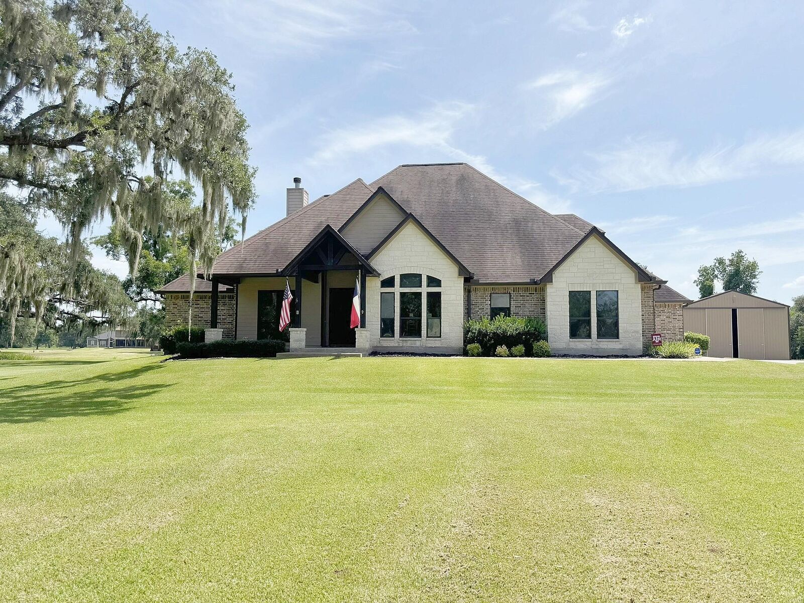 Property Photo:  1043 Winchester Trail  TX 77515 