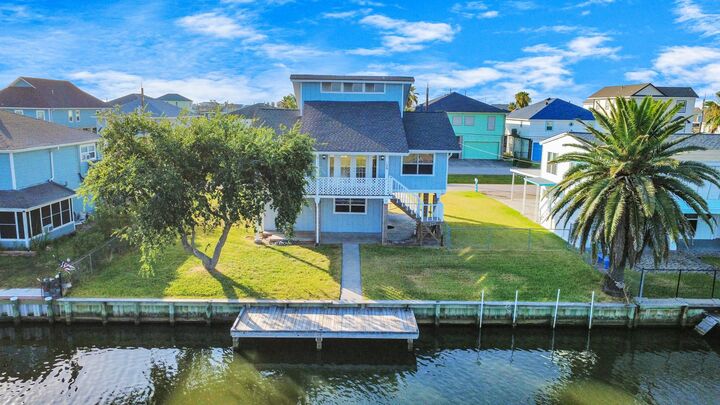 Property Photo:  129 Tarpon Street  TX 77563 