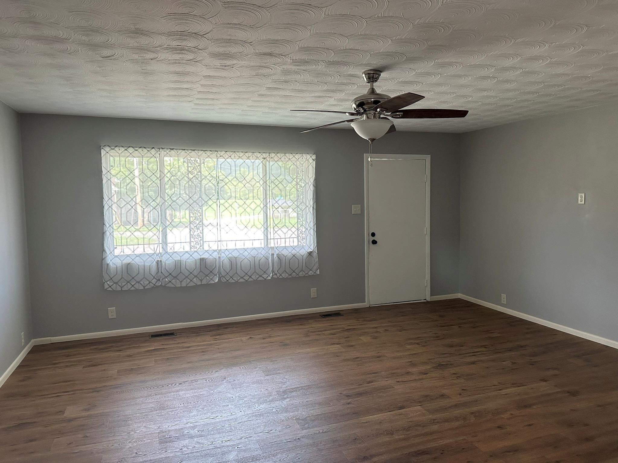 Property Photo:  922 N 5th Street Jo10  OH 45638 