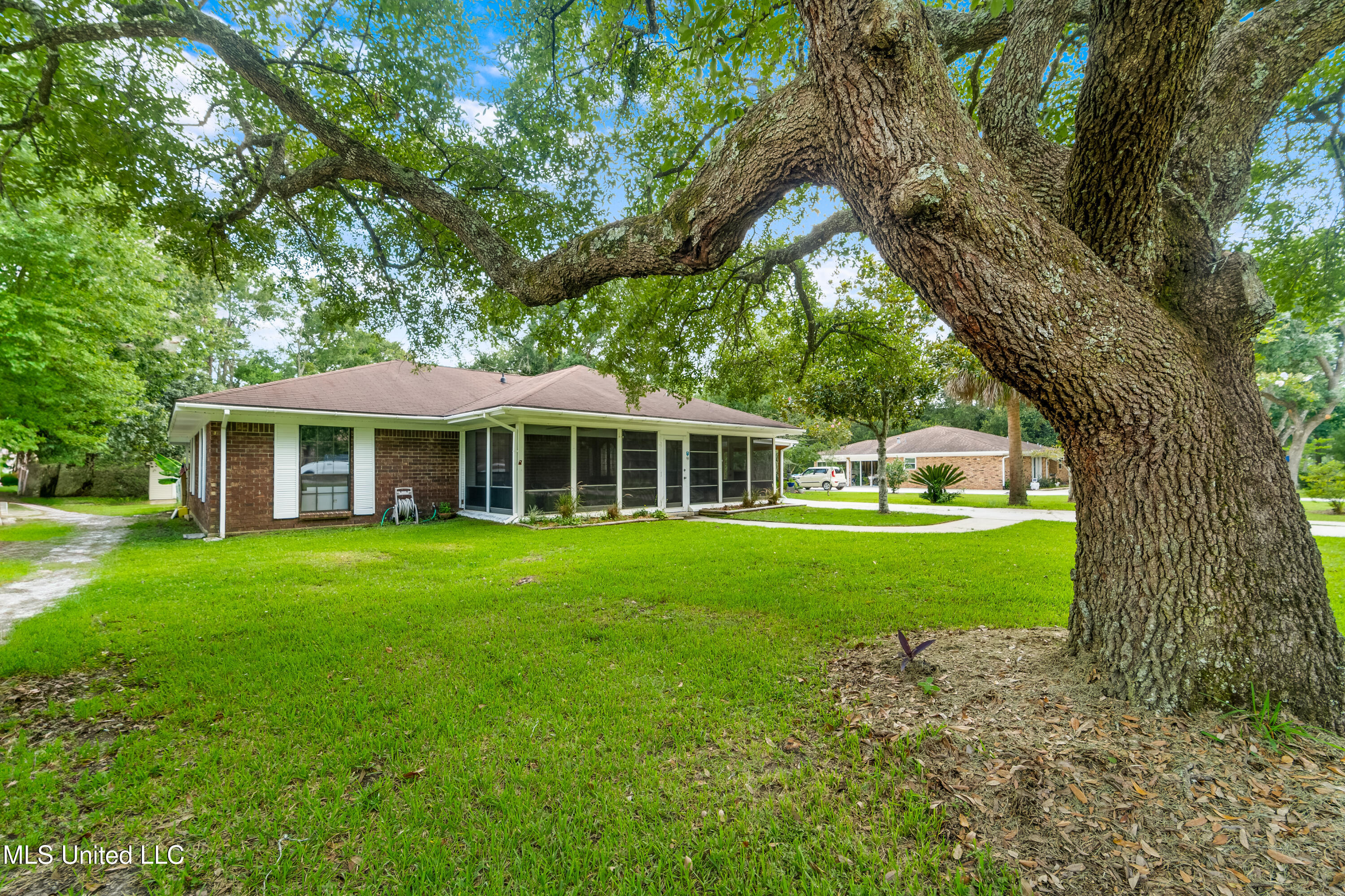 Property Photo: 2513 Fairley Road MS 39553