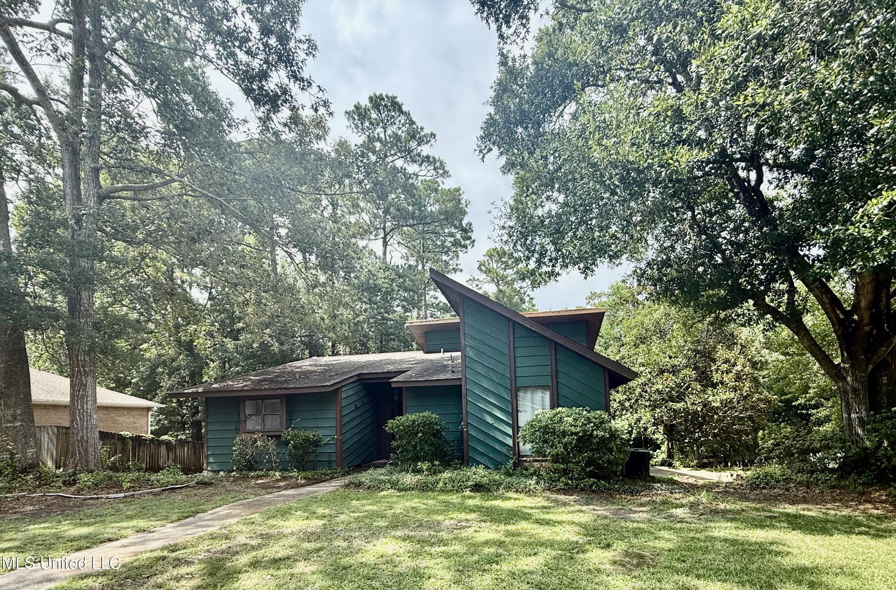 Property Photo: 140 Booth Circle MS 39564