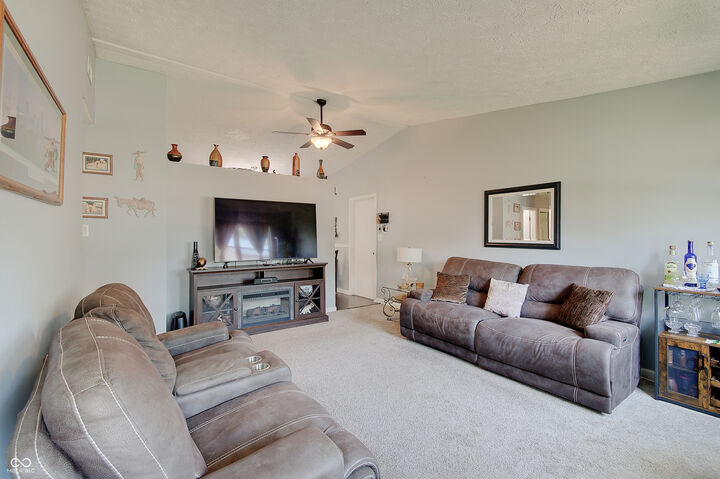 Property Photo:  5404 Yucatan Drive  IN 46237 