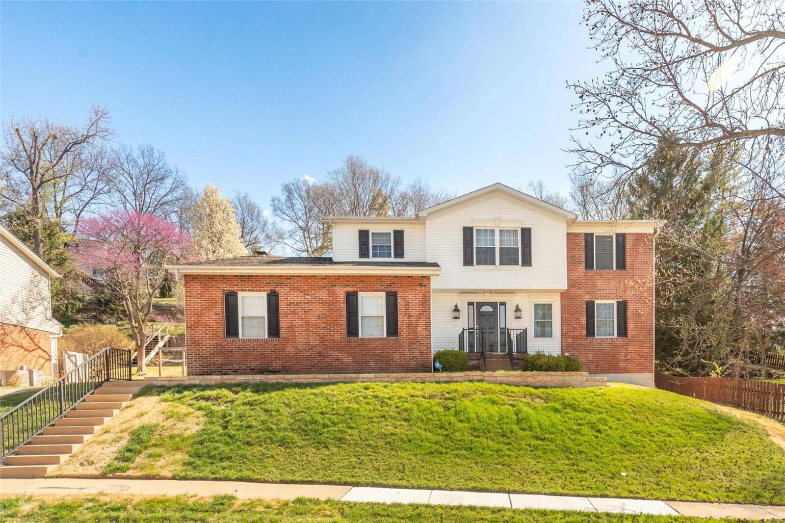 Property Photo: 2746 Diamond Ridge Lane MO 63131