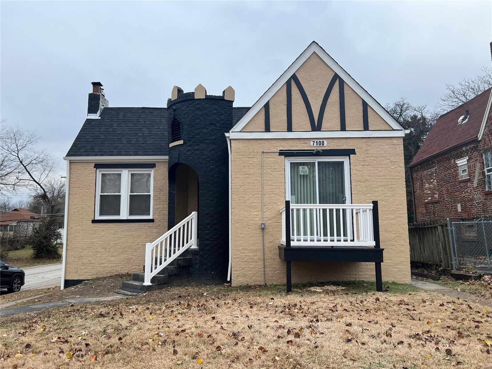 Property Photo:  7100 Lexington Avenue  MO 63121 