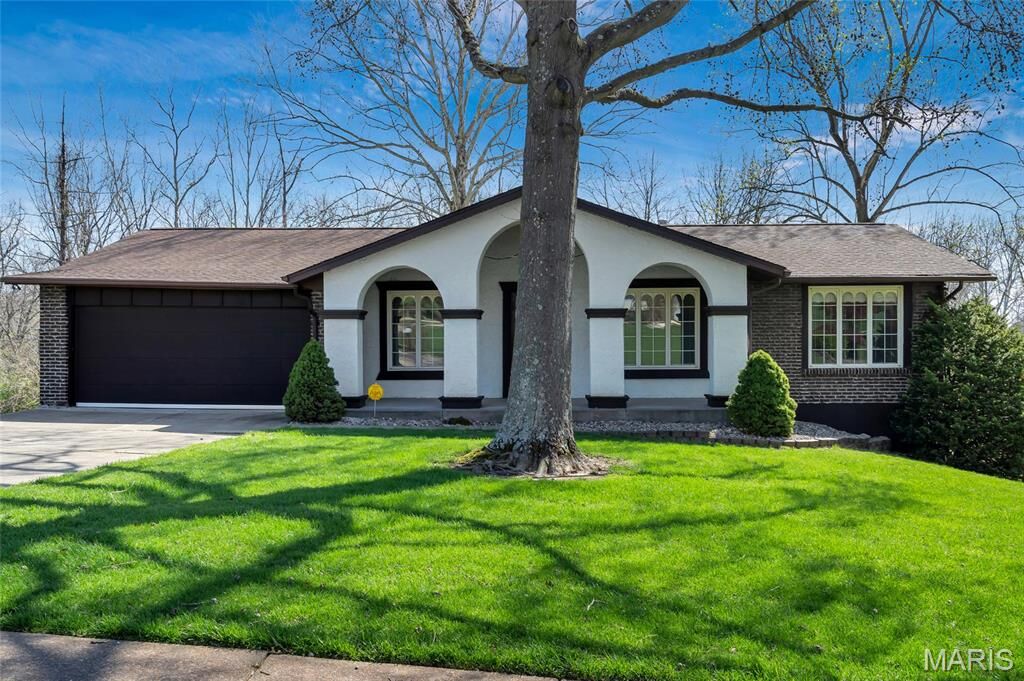 Property Photo: 5010 Barbagallo Drive MO 63129