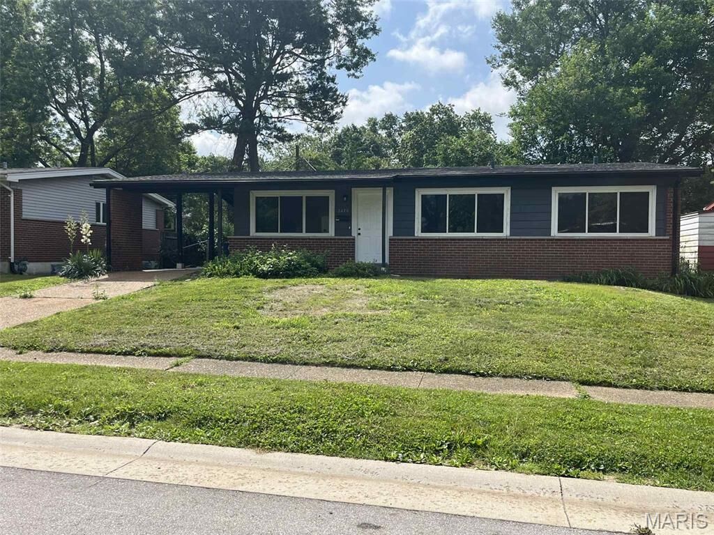 Property Photo: 2420 Churchill Downs Drive MO 63033